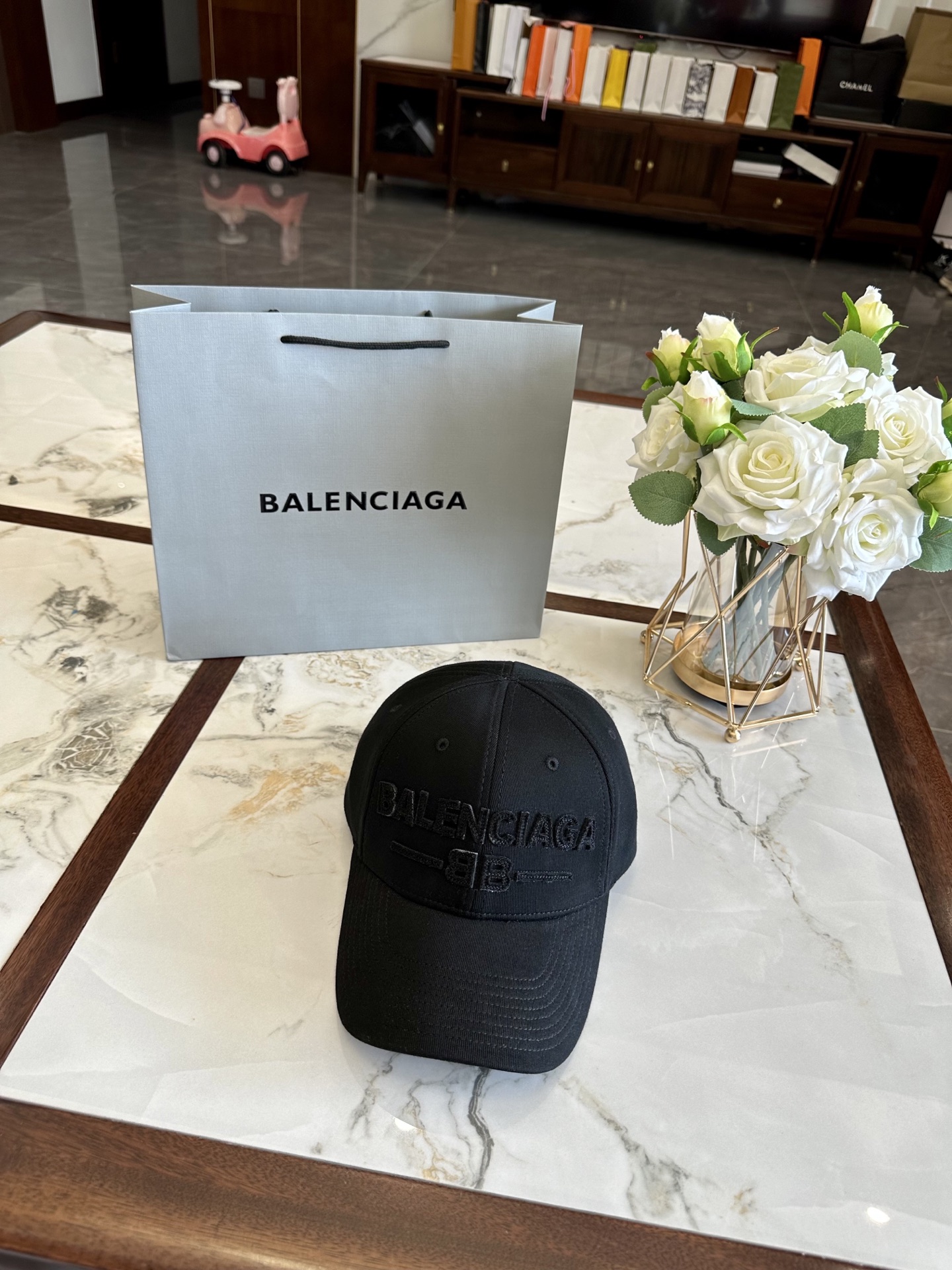 balenciaga  hat model 27